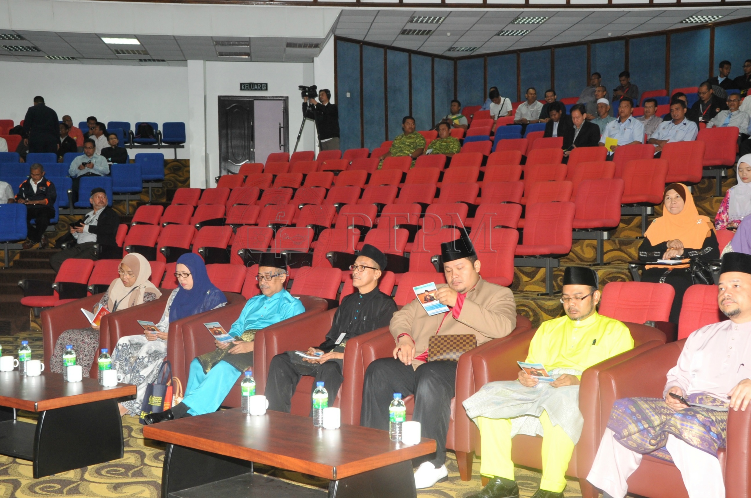 PRO 14 109 HIJRAHPRO 8471